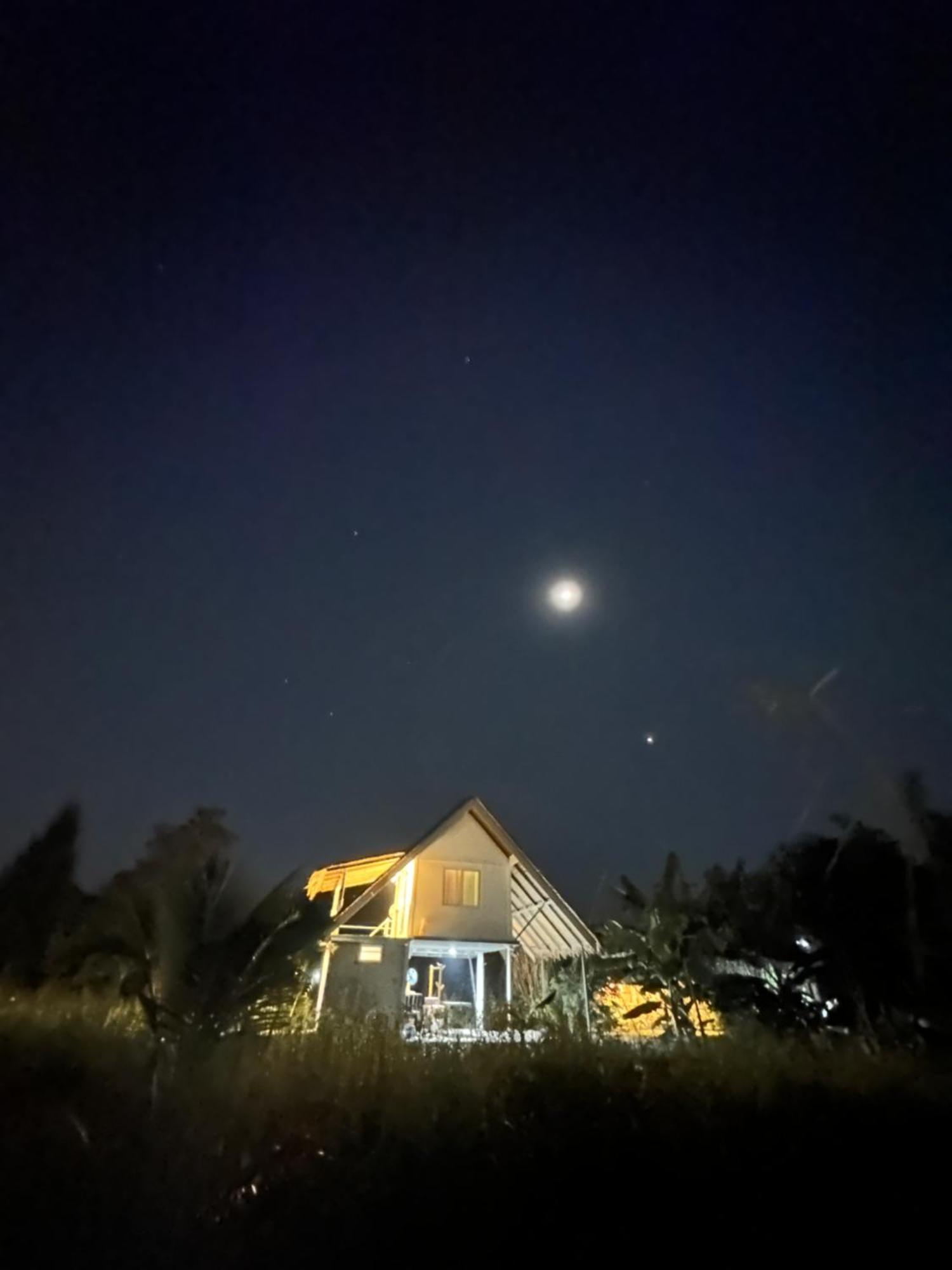 Vila Royal Mountain View Ratchaburi Exteriér fotografie