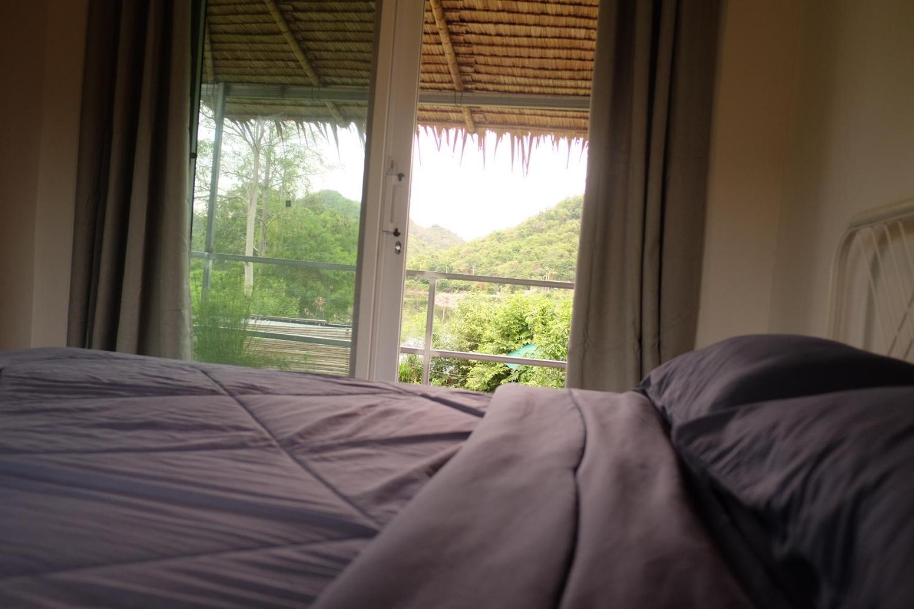 Vila Royal Mountain View Ratchaburi Pokoj fotografie